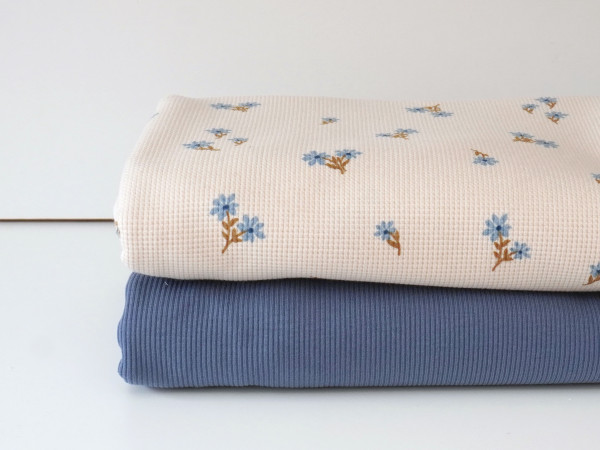 Perfekt Match Waffeljersey Petite Fleurs Natur/Veilchenblau